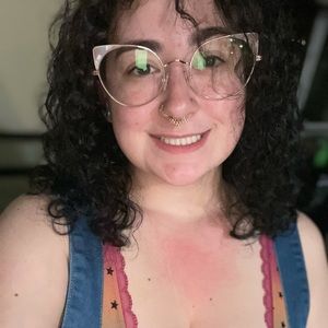 Meet your Posher, Hannah